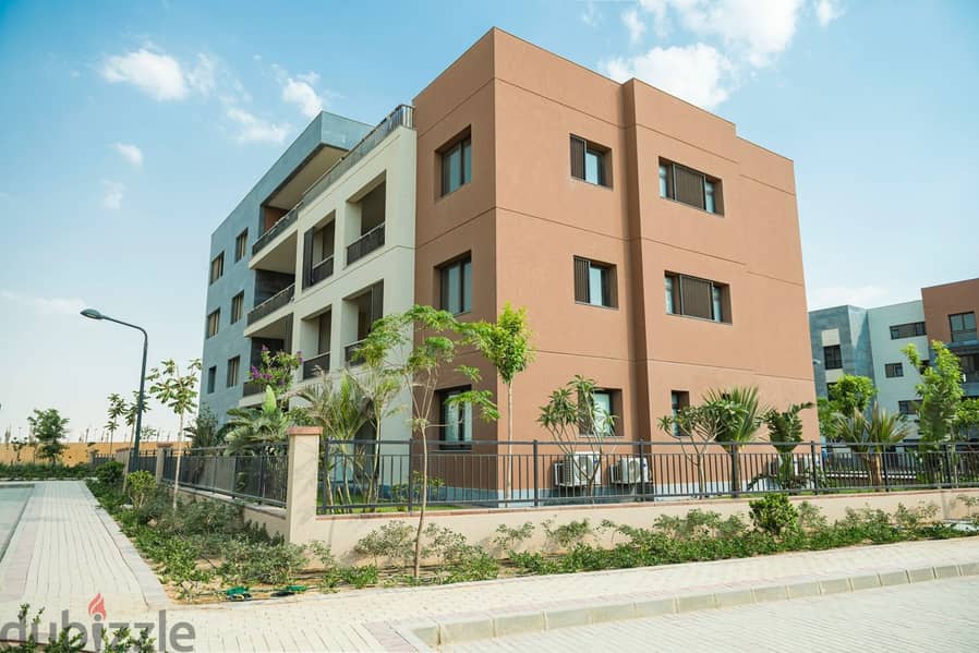 شقة+روف مفروشة جاهزة للسكن للبيع ديستريكت 5 مراكز District 5 Marakez 8