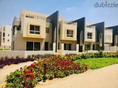 Townhouse 215m for sale with land area 186m with the lowest down payment prime location View Landscape In Hyde Park In Fifth Settlement