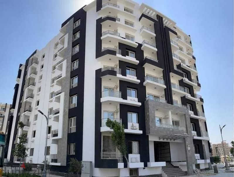 Ready to move apartment in Almaqsed compound fully finished  with old price باقل سعر متر في السوق شقة استلام فوري جاهزة عالفرش و السكن امام مدينتي 3