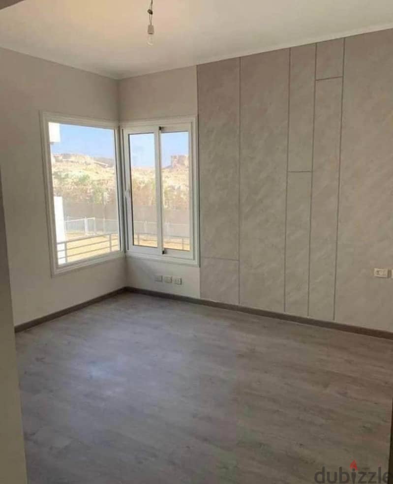 Ready to move apartment in Almaqsed compound fully finished  with old price باقل سعر متر في السوق شقة استلام فوري جاهزة عالفرش و السكن امام مدينتي 9