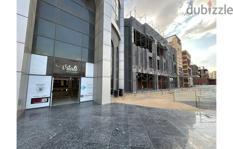 Retail 120M Prime location Service Area  Near By AUC & Point 90 6