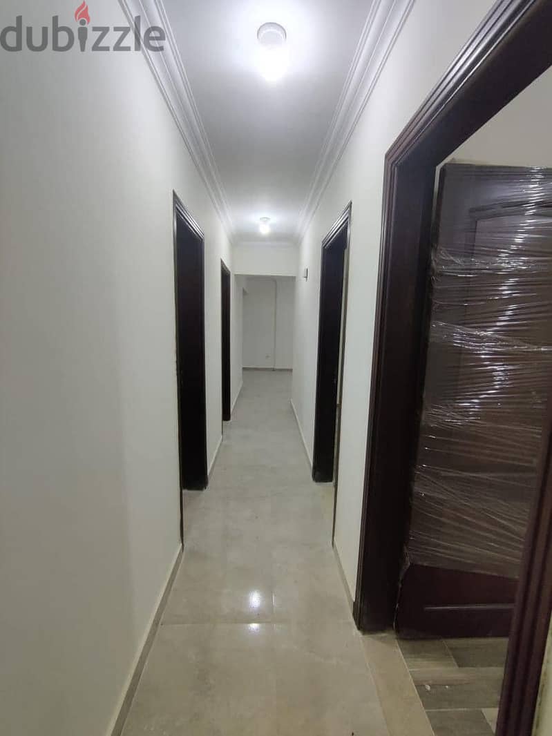 Apartment for sale in Jannat Zayed 2, area of ​​130 meters, third floor, elevator, 3 rooms and 2 bathrooms, down payment of 2,800,000, and the rest in 5