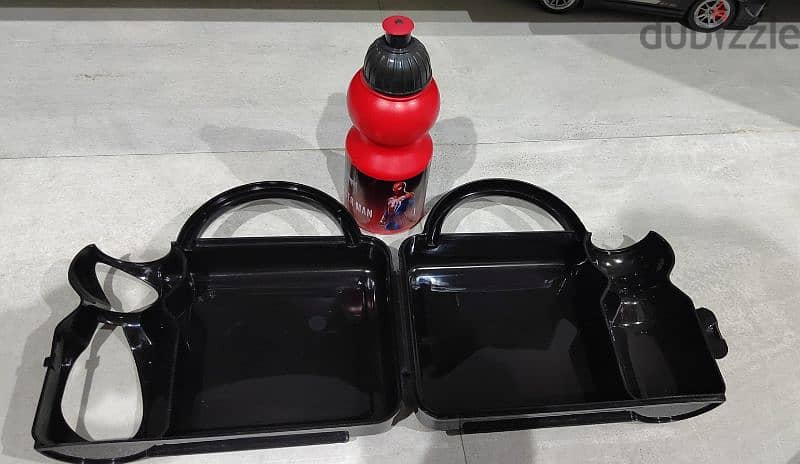 Brand new never use lunch boxes with bottles. From Max KSA 3