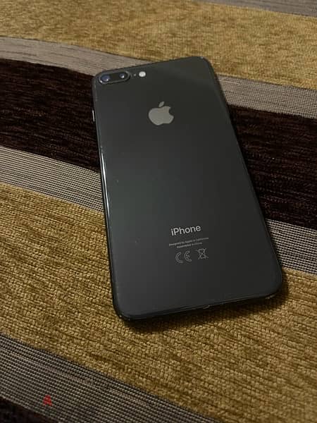 iPhone 8Plus 64GB 4