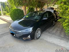 Hyundai Elantra Ad 2025