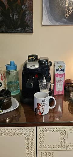 DeLonghi Espresso Coffee Maker 4-Cup 800 Watt Black - EC9