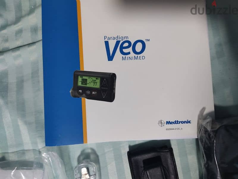 Medtronic Paradigm VEO 754 Insulin Pump 10