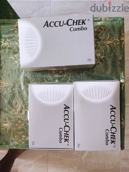 Accu-Chek Combo insulin Pump 7