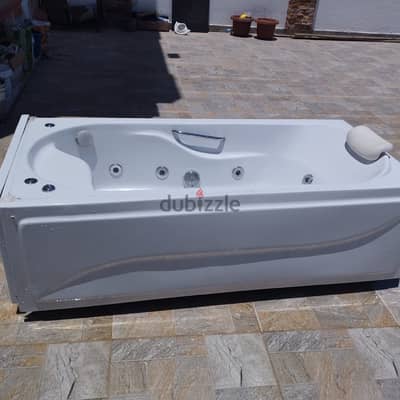 jacuzzi ideal standard  with showerroom acrylic