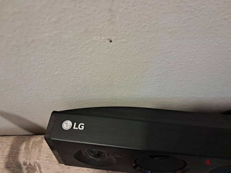 LG soundbar 3