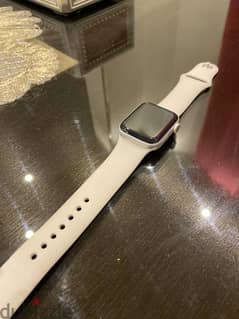 ساعه Apple Watch SE