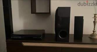 LG Home Theater with 5 speakers
