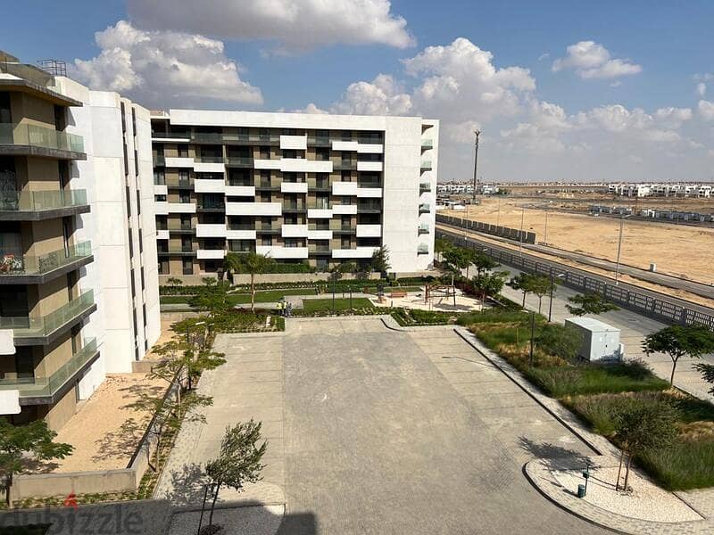 For sale, a 138 sqm apartment, fully finished, in Al Burouj Compound 4