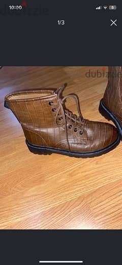 dejavu boots size 39