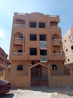 شقة نص تشطيب للبيع (بمدينة بدر الحي المتميز )بسعر تجااري جدا