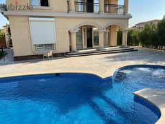 Luxury detached villa for sale in Madinaty with a swimming pool, ready for occupancy