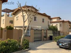 Classic townhouse with two years' down payment and installments, the lowest price on the market in Hyde Park Compound, Fifth Settlement