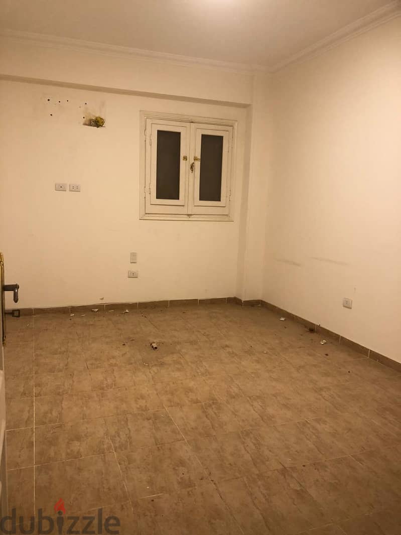Apartment for rent, residential or administrative, in the Southern Investors District, on Mohamed Naguib axis, near Al-Diyar Compound   Suitable for a 2