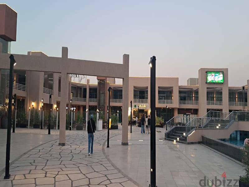 Shop for Rent 97M in East Court Al Rehab/ محل تجاري للإيجار 97م في السوق الشرقى 5