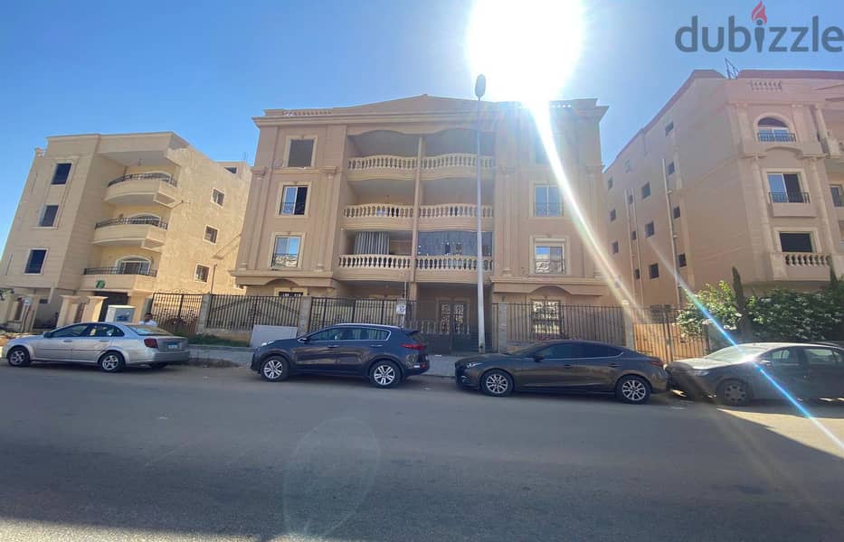 شقة لقطة للبيع مساحة 182متر فيوجاردن بمدينة الشروق 3