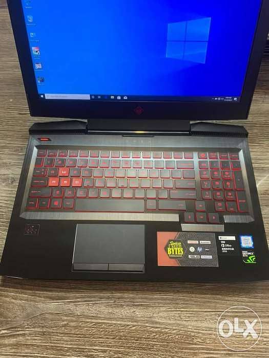 Hp omen 15-ce0xx 0