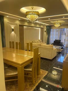 شقة مفروشة فندقي في زهراء المعادي بكمبوند تيجان 2 موقع هادي جدا