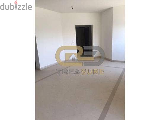 Apartment for rent in mivida with Kitchen & Acs  . 9