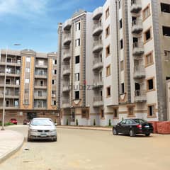 apartment, prime location in Katameya, ready to move in installments