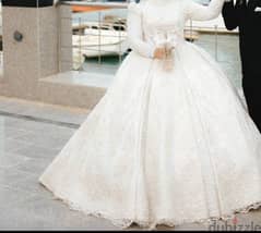 فستان زفاف و بوكيه للبيع