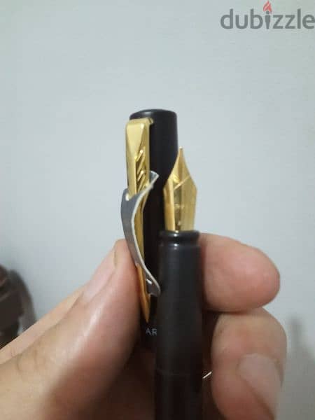 Parker Frontier Matte Black Gold Nib GT Fountain Pen 1