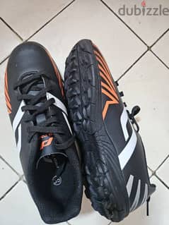 brand new protouch football shoes size 35