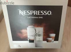Nespresso lattissima one colour white