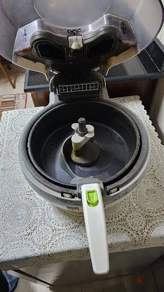 Tefal Air fryer in great condition قلاية هوائية تيفال بحالة ممتازة 4