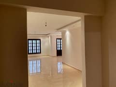 Apartment for sale in front of Al-Rehab Gate, receipt for a year and a half, with a down payment of 975,000, in the Fifth Settlement in the heart of N