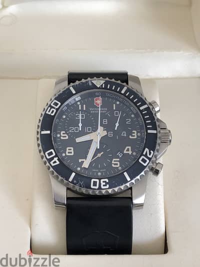 VICTORINOX WATCH