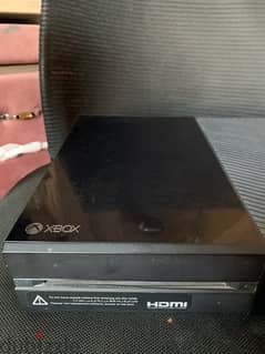 xbox 1 for sale with 3cd and 2 original controllers