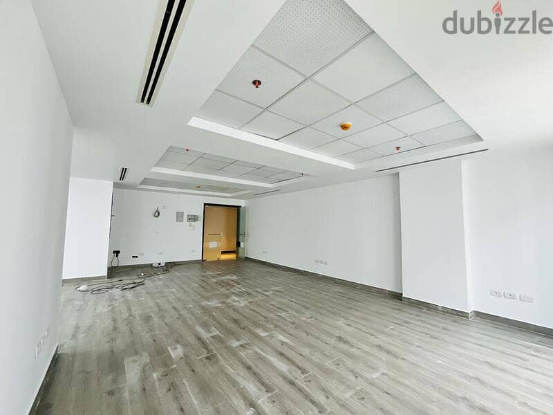 office space for rent 130 sqm fully finished with prime location Hyde park new Cairo 5