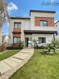 Villa resale 303m in Azzar 2 , prime location 3