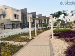 For Sale town house208m in best phase in compound hyde park with down payment and installments 0