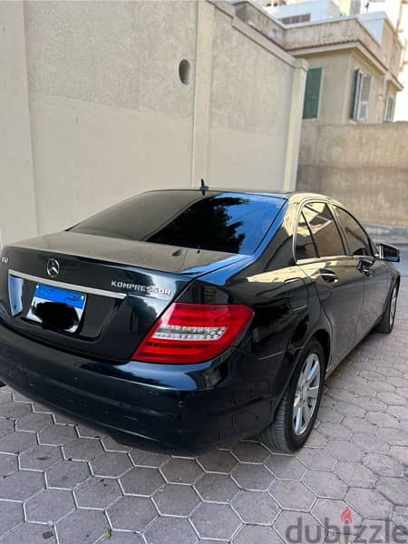 Mercedes-Benz C180 2012 3