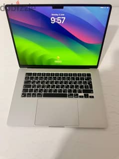 (like new) MacBook Air M2  8gb Ram 10core 256 SSD 15inch Silver Color