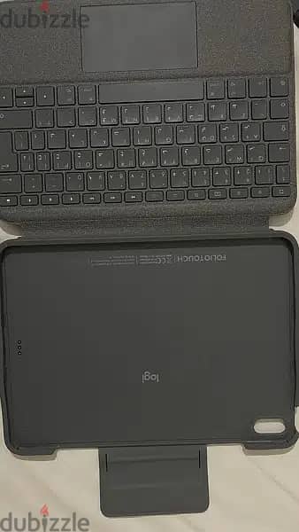 ipad Air 4 keyboard with trackpads foliotouch logitech 2