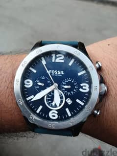 ساعة فوسيل Fossil اصلية بعلبتها استعمال خفيف