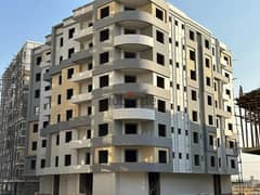 Apartment, ready to move, minutes from New Cairo, in installments