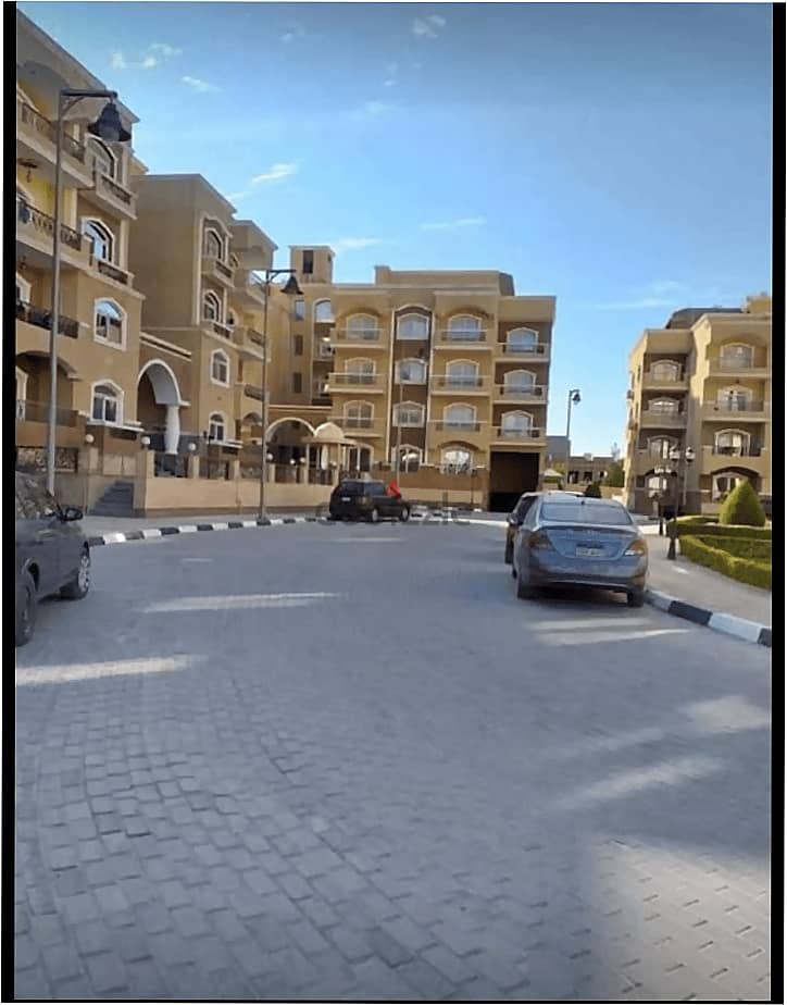 Ready to move apartment in Al-Gawhara Compound, First Settlement 5