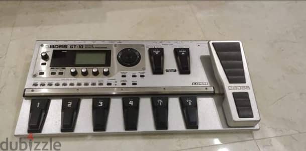 boss gt 10 multi-effects for electric guitar