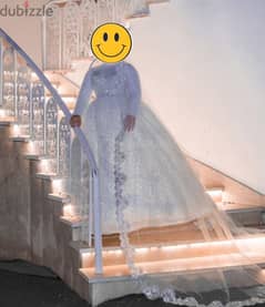 فستان زفاف وطرحة أسباني عشرة متر