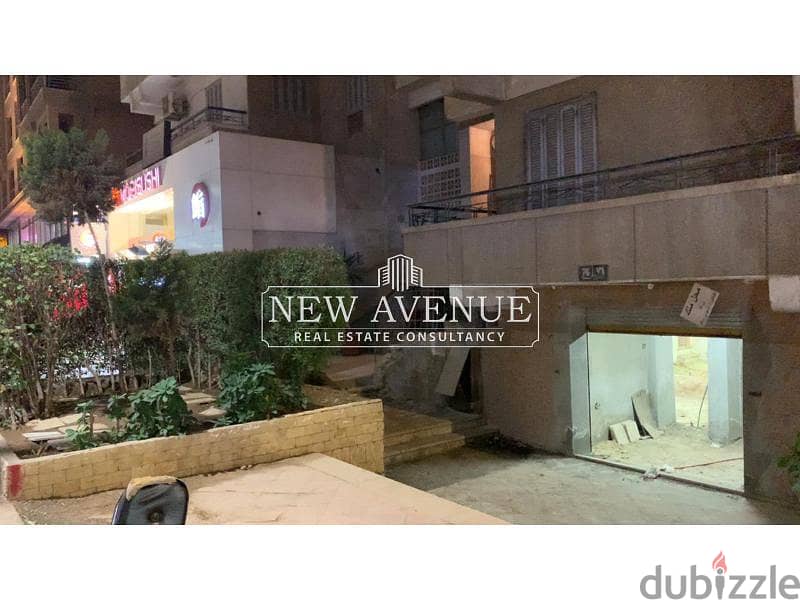 Retail for sale 350m in 9 st. Maadi + best price 2