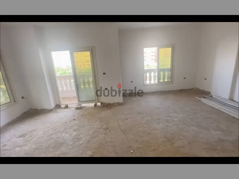 apartment 240m for sale 3/4 finishing ready to move in el shouyfat new cairo 1
