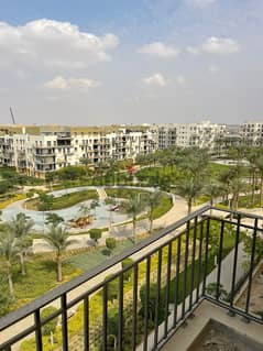 Apartment for sale 245 sqm prime location and overlooking landscape in Eastown sodic - new cairo
